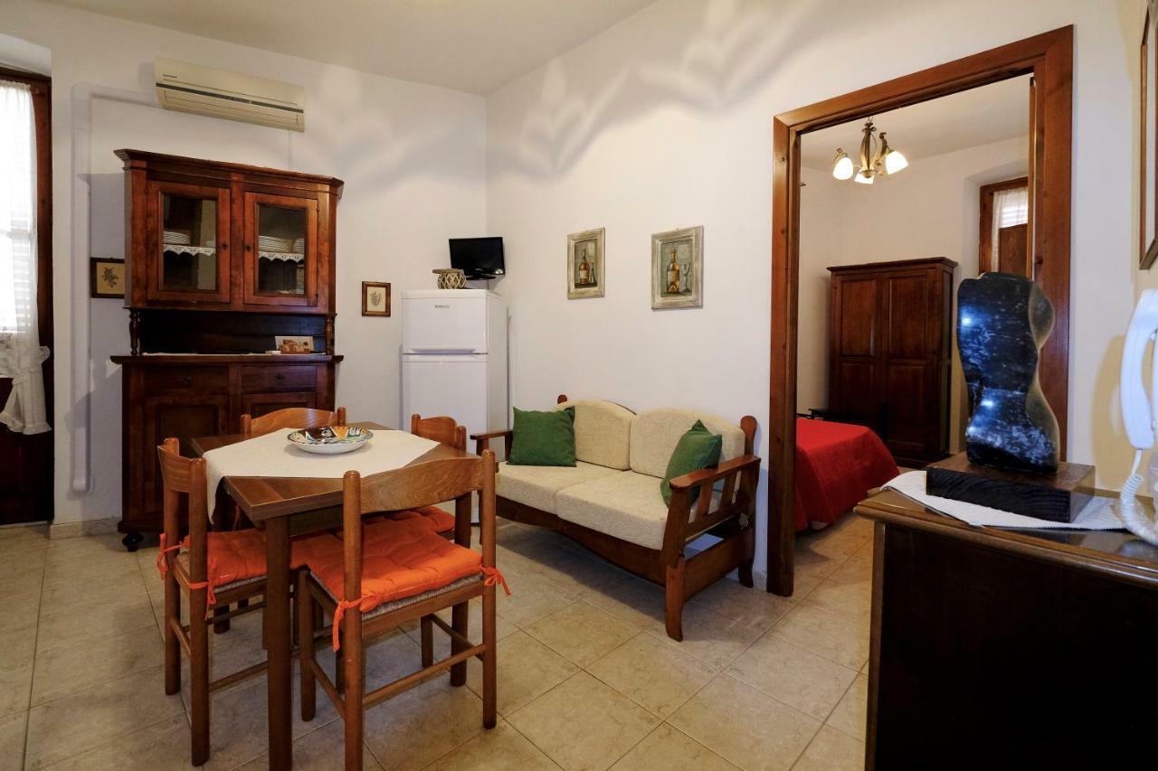 Bed & Breakfast L'Aquilino Иглесиас Экстерьер фото
