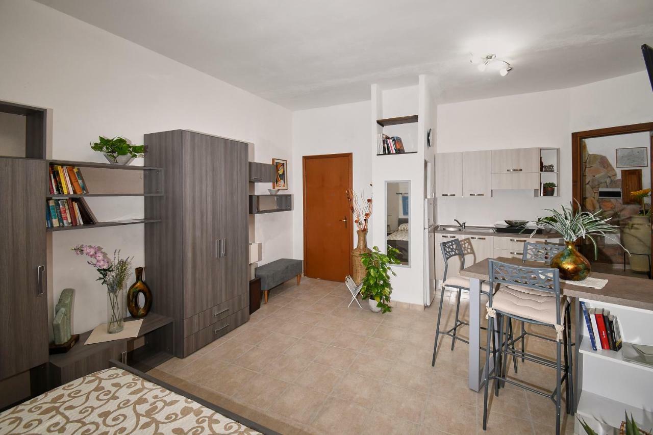 Bed & Breakfast L'Aquilino Иглесиас Экстерьер фото